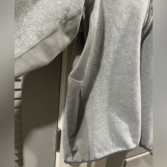 Patagonia Fleece Jacket - Picture 7 of 8